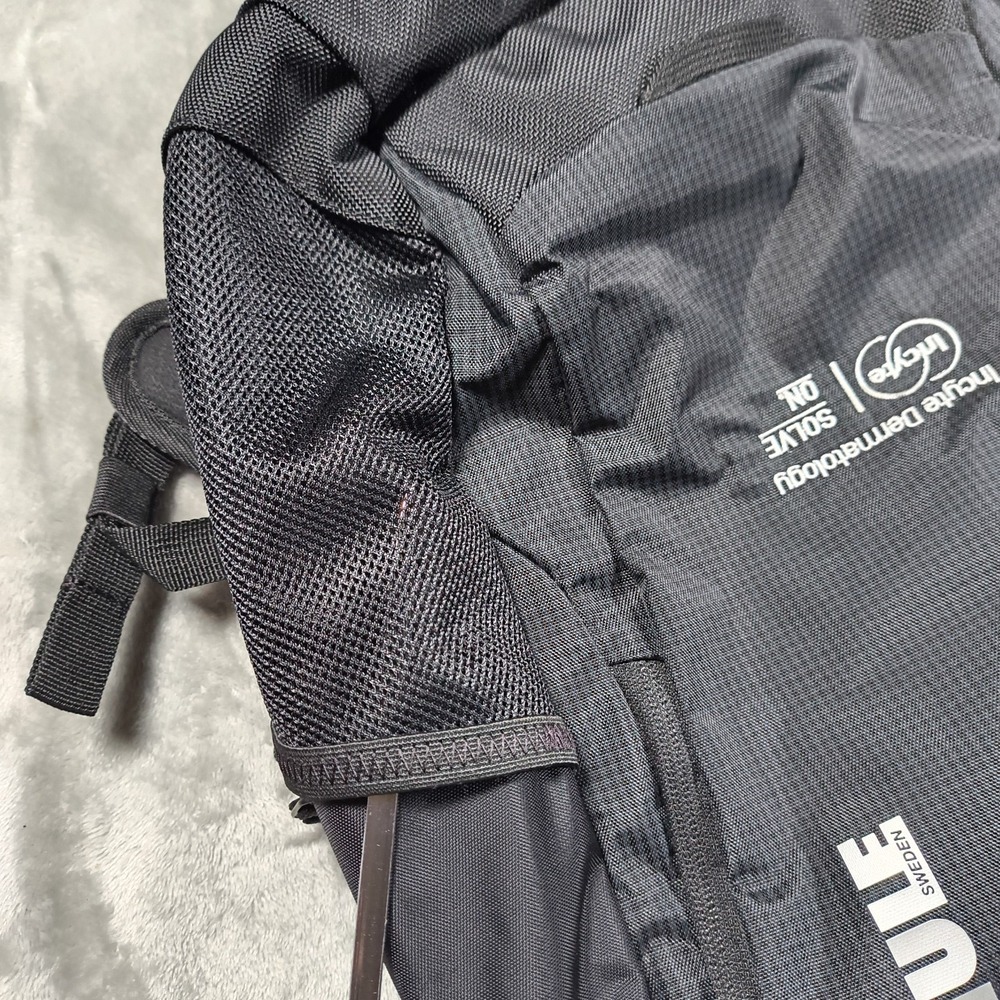 Thule Achiever Backpack Black 15in Laptop Travel Commuter Padded 24L Capacity - Picture 13 of 16